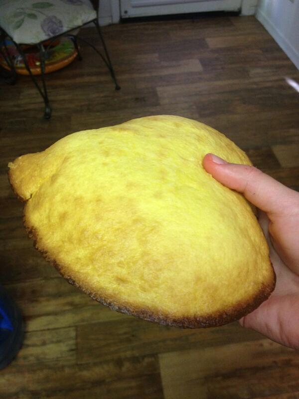 Payten_Russo's tweet image. Made a cake 😂 @bri_hawkins1 #shesucks