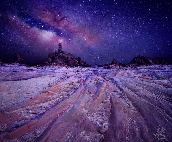 TelescopePics's tweet photo. The Milky Way over Saudi Arabia http://t.co/1tpRpo1qay