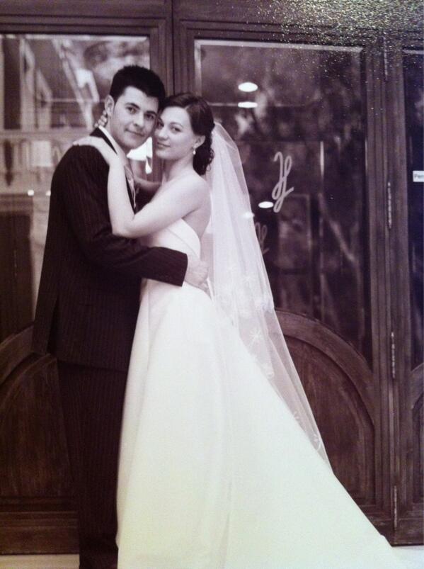 Hoy hace 10 años de casada  y soy la mujer mas feliz del mundo Te quiero!!