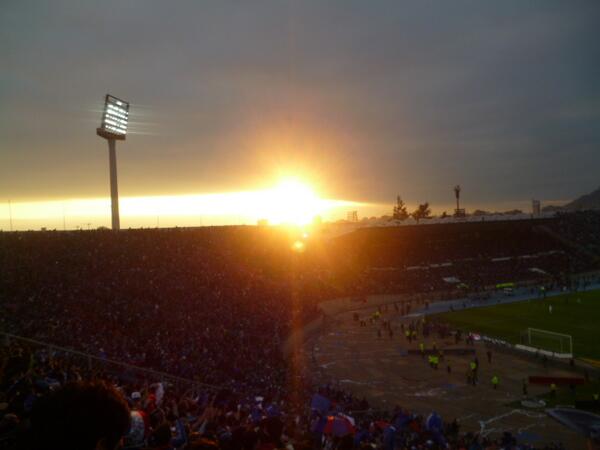 0s0rio's tweet photo. El Gol de Marino que hizo salir el Sol en Ñuñoa, pocos se deben acordar... @NacionAzul @Vamos_la_U #GraciasMarino http://t.co/oOPvAKJSiM