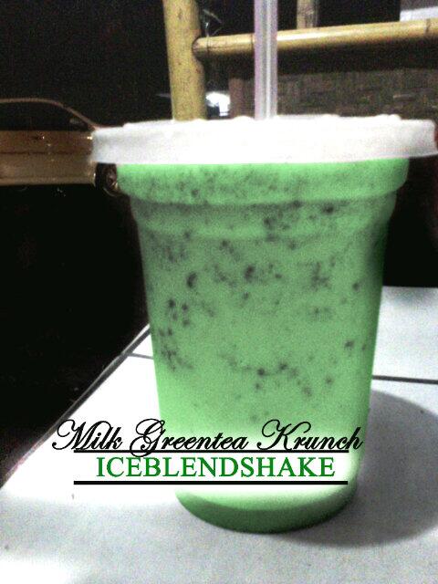 IceBlendshake's tweet photo. Yeaaa rasa baru dari IceBlendshake Milky GreenTea Krunch, grab fast at @WaweyBDG and IceBlendshake Kliningan Buahbatu http://t.co/TMxAAlUDPe
