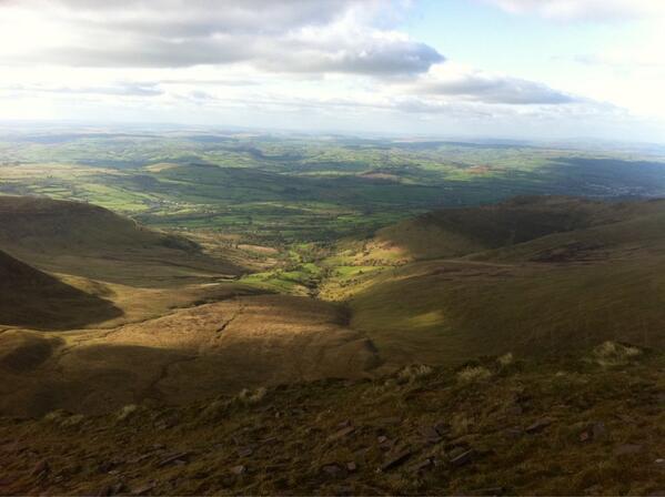 danrees4's tweet photo. @biketohike - lovely view from the top of our Pen Y Fan training earlier this week. http://t.co/lWblV7y1D0