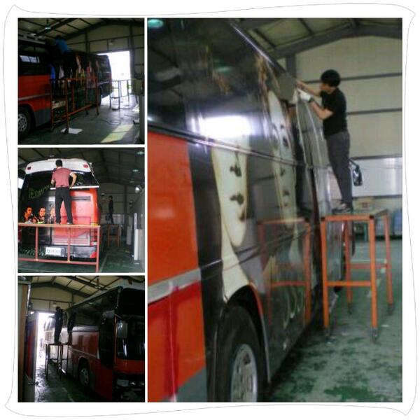 와아아!! RT <a href="/yuhki07/">ゆうき☆유으키☆yuhki</a>: 施工写真。もうすぐ貼り付け作業が終わり、乾かす作業に入るそうです^^♪