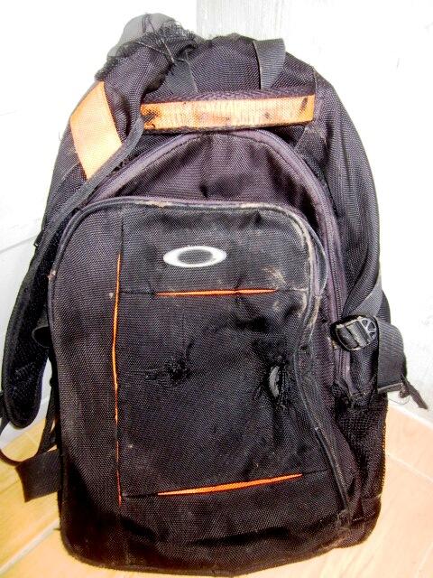 joshrimp's tweet photo. This old, dying bag of mine...
Wala na siyang maiaamBAG sa akin!
@CrumplerPH #TheCrumplerTakeover http://t.co/z3KCahRpvC