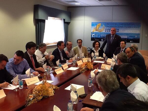 Fund_EXPOMAR's tweet photo. Da comienzo el XIV Encuentro Empresarial de Organizaciones Pesqueras, en el marco de la Feria EXPOMAR 2013 http://t.co/VKrmGd6ev4