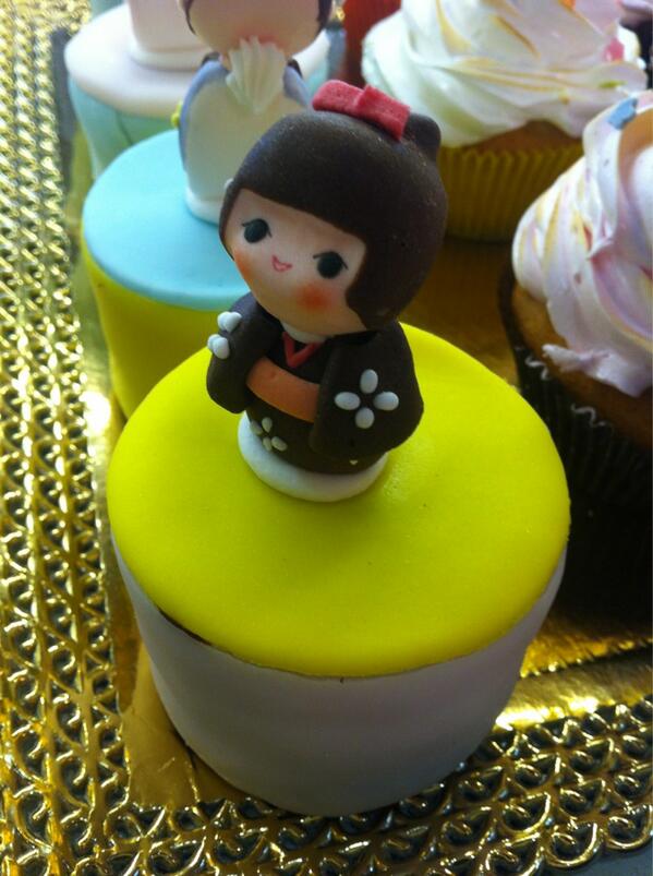 LrtesadeGallent's tweet photo. Fondant choco frambuesa . http://t.co/YH49KUeSkw