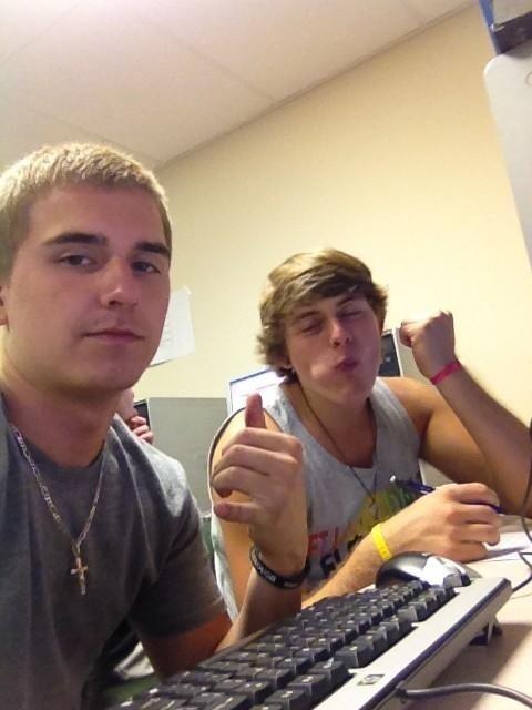 cmsw51112's tweet photo. @sflorek5 but idk I'm pretty sure this is what ur doing tonight http://t.co/H5OujlaoTD