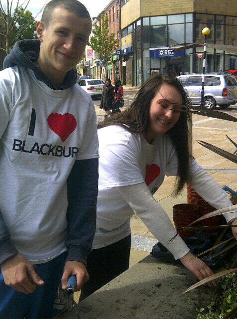 BlackburnBees's tweet photo. Still going strong at the Big Planting Bee. Thanks to the wonderful people of Blackburn for making the day so great! http://t.co/A0SRCaehfm