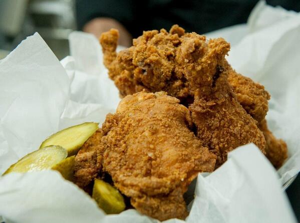 MEATliquorBRX's tweet photo. Start the long weekend with us..!! Fried chicken, sours, beers and beats.!! #Beers #craftbeer #bankholiday http://t.co/3bWNq8Ioql