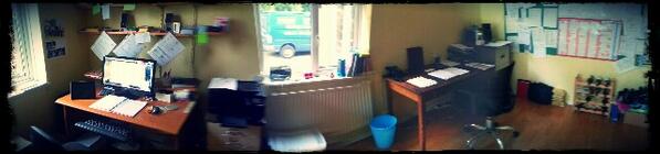 PSMBuilding's tweet image. Office is suspiciously quiet? BANK HOLIDAY!