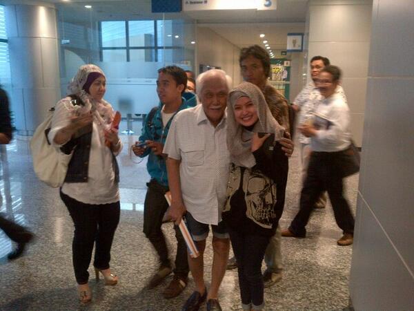 Ga mau kalah ama es nya <a href="/Cokelat_Klasik/">IG: Cokelat_Klasik</a> gw juga narsis dikit ama si kakek <a href="/bobsadino/">Bobsadino Fans</a> nii :D