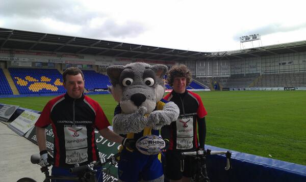 cycleforjack's tweet photo. At the @wolvesrl earlier, thanks to wolfie and Rachel for the pitchside photo and signed ball http://t.co/usKyAeeSyf