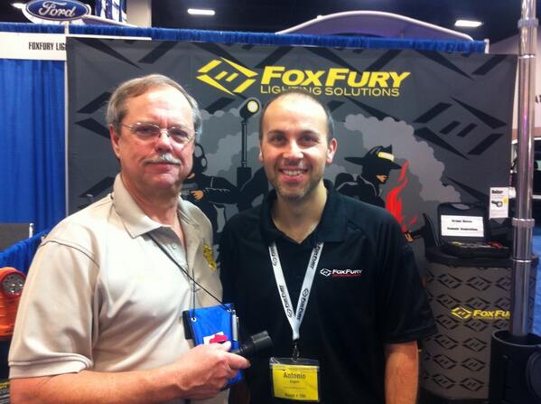 foxfuryLED's tweet image. Congrats to John who won our HammerHead flashlight drawing at Police Fleet Expo #freeflashlight