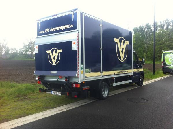 publia_be's tweet photo. Full body wrap V&amp;H huurwagens http://t.co/wI4xIsF0Mj