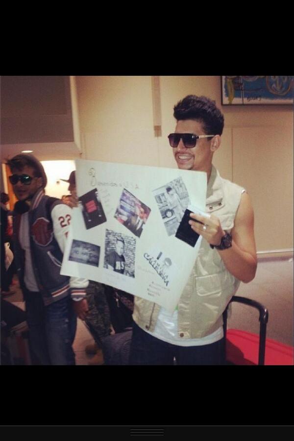 FansClubDjWolf's tweet image. En ny, Feliz con sus fans @poetacalle