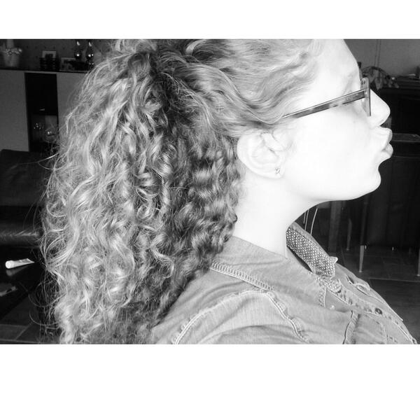 MARiSSAHARY's tweet photo. ■ ■ ■ ■ http://t.co/HWc5ymueIt