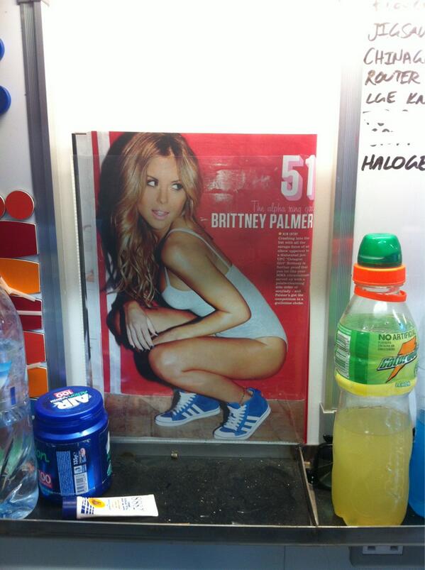 TeamAquaRC44's tweet photo. Day 5 of the container top 100. #BestInShow #SoFar #BritneyPalmer #Priorities #TeamAqua #RC44 #Distraction http://t.co/7ZVNpmvKgV