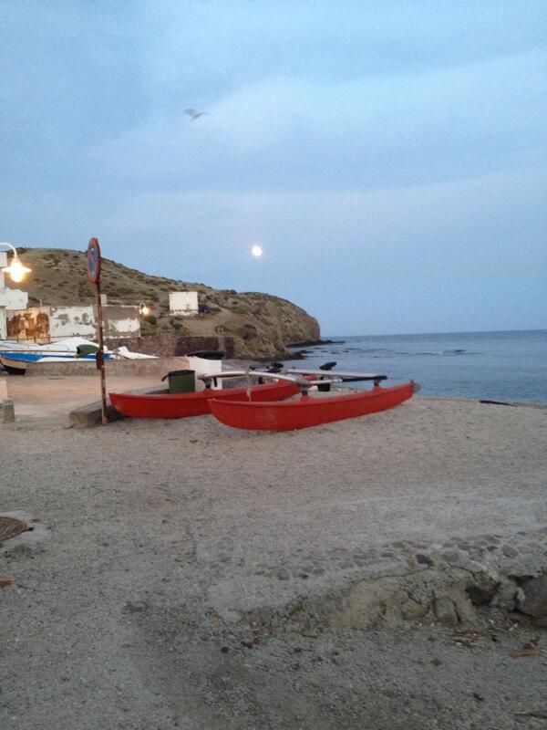 losmalenos's tweet photo. Atardecer en la Isleta del moro http://t.co/9v31045cgh
