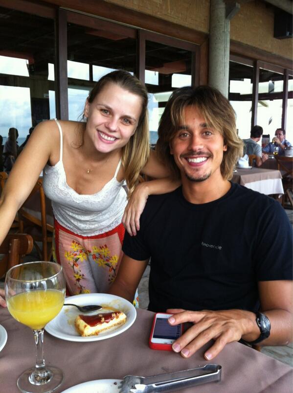 JucaraProducoes's tweet photo. Olha fãs quem já esta por aqui almoçando no nosso Parceiro @FogoeChama http://t.co/Pn2NNF23hs