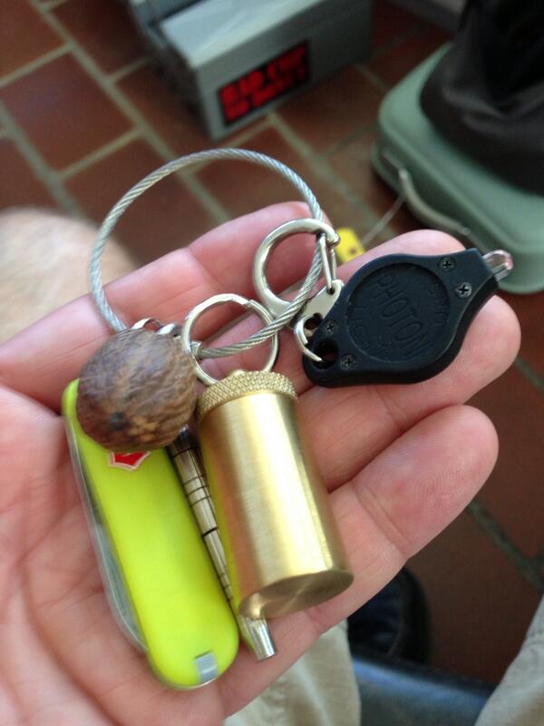 Tom Evans On Twitter Altonbrown So What S That Pointy Thing In Between Salt And Knife I D Like To Think Maybe A Micro Pepper Grinder Humourme