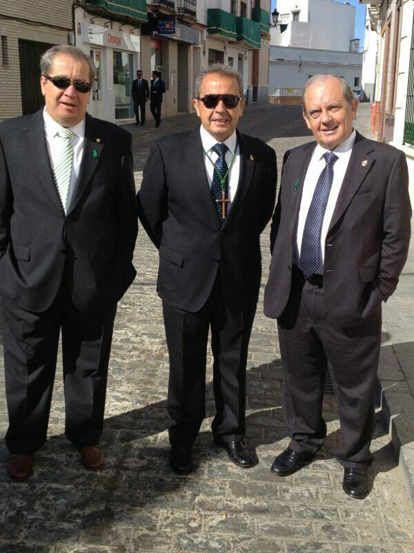 Radobra's tweet photo. “@MCarmen_pabem: Bonita foto! @GregorioDomi @magdombra @Radobra @NazaretVelascoM @nazaretdv @SantiDominguez9 http://t.co/pRhNqq5kKP #micasta