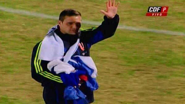 fabilopez03's tweet photo. Gracias por Todo!! @UdeChileHD @udechile @NacionAzul @CULTURA_AZUL http://t.co/1S4ElYCKq3