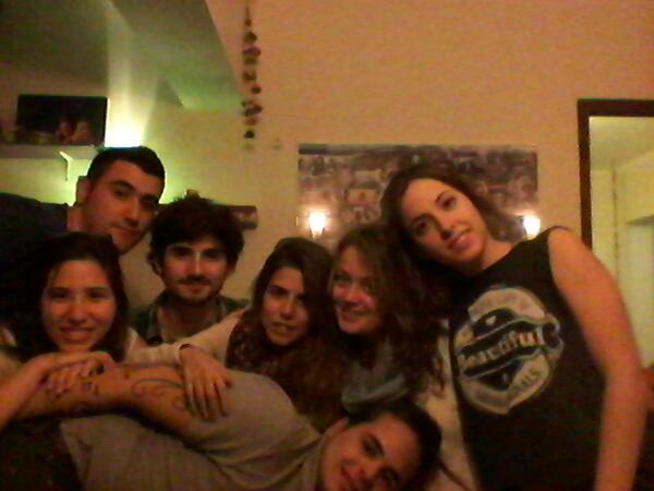 EmcSara's tweet photo. Duroooooo @kevbdahlberg @sergiolucea @azalfons92 @InmaComas @NuriaBorrasP @AlbaMassanet ♥ http://t.co/Qsjd6DF4ra