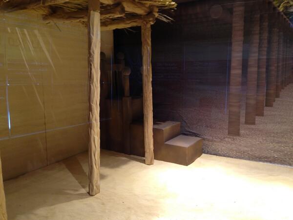 SMasejat's tweet photo. ❗#معرض_نبي_الرحمة
من معرض الرسول ﷺ.
تصور تقريبي لمحرابه ﷺ ومنبره.
#غرد_بصورة 
#من_هدي_الحبيب
. http://t.co/FyhegMwsc9