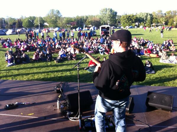 thepeakfm's tweet photo. Lots of CCI and Vanier students at #RelayForLife watching Shane Clutier Band http://t.co/ep1JTTsfXA