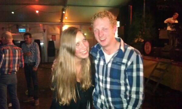 WieneZeldam's tweet photo. Heftige feestgangers http://t.co/xERRgLNWC9