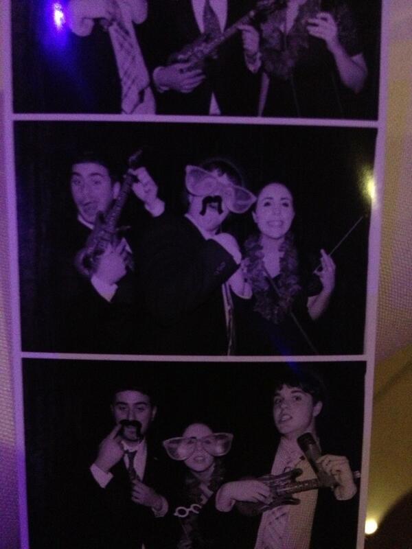 ralowri14's tweet photo. Lowrie photo booth shenanigans #familysthebest #killingit http://t.co/rEJV4YQ8KL
