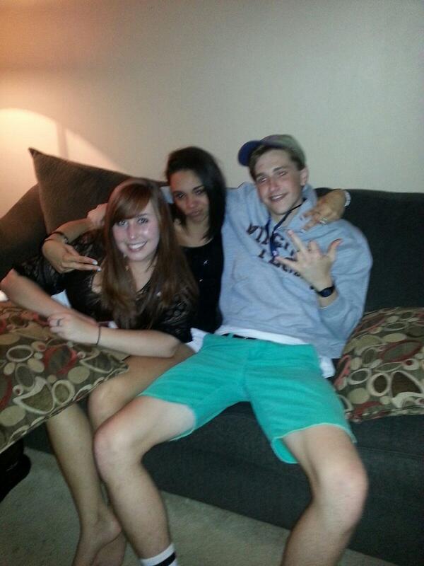 LElliott66's tweet image. Lol spread eagle #chanced @Seth__Adams @michaelalalaa @jeffthumas