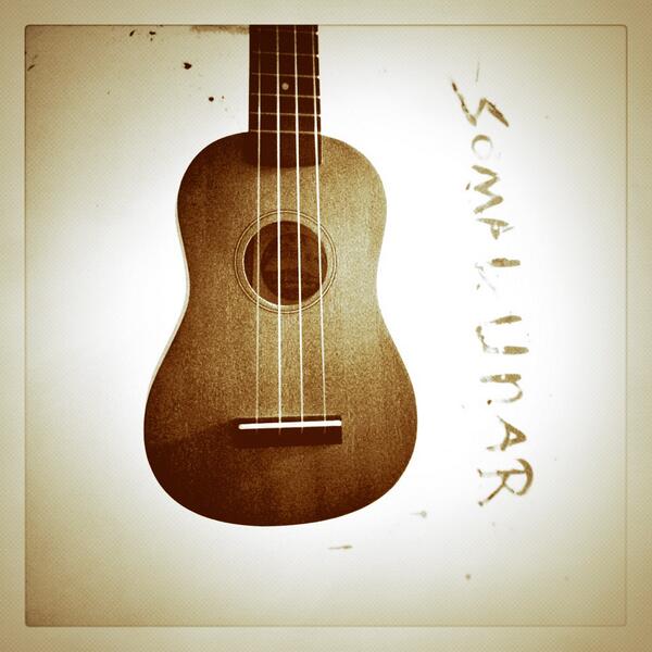 Somalunar's tweet photo. ¡New Friend! #ukes ukulele #ukelele http://t.co/qe1h87hm6m