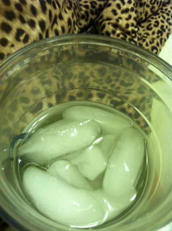 xleexxy's tweet image. @dolphinslut #samelevel