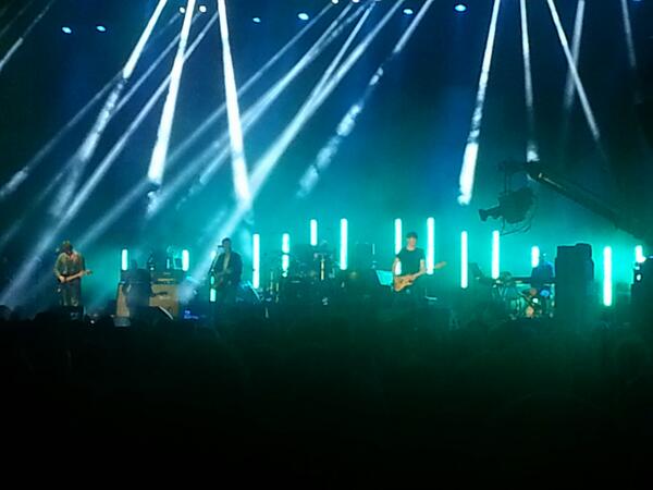 coffetv's tweet photo. Fantastic blur!! Primavera sound http://t.co/hdO9HuL8d4