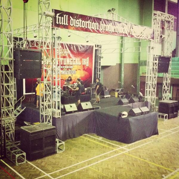 TNONofficial's tweet photo. Yes we are ready for today! Cc: @RawkFriend @MurderOnSesameS @RIOTmerch ! http://t.co/eT7SDSGFu7