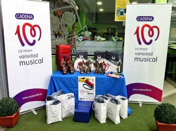 Todo preparado en <a href="/padelzone/">Padelzone Indoor</a> para el inicio del III Torneo Femenino de <a href="/CADENA100/">CADENA 100</a> Segovia - goo.gl/mc8T4