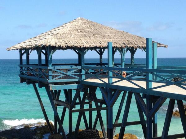 kadecaro's tweet photo. Tanto relax
#capoverde #boavista #mare #spiaggia #sole #vacanza #amici #relax http://t.co/Yc5EHkc1NR