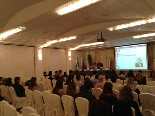 Rotaract2070's tweet photo. Sessione presidenti 2072 #openrotaract http://t.co/G1U9NnNJdN