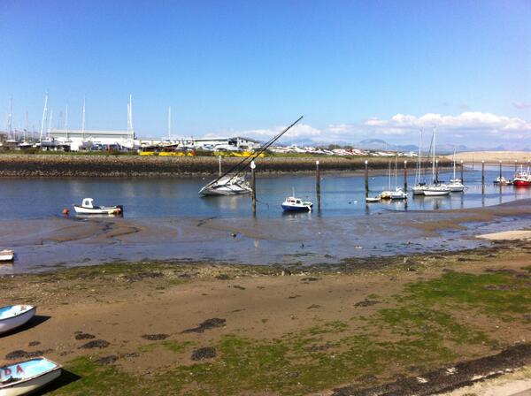 OffaxisAbersoch's tweet photo. Gwynedd Council's channel maintenance program at Pwllheli clearly working!! http://t.co/AxFI4Qn2Y4