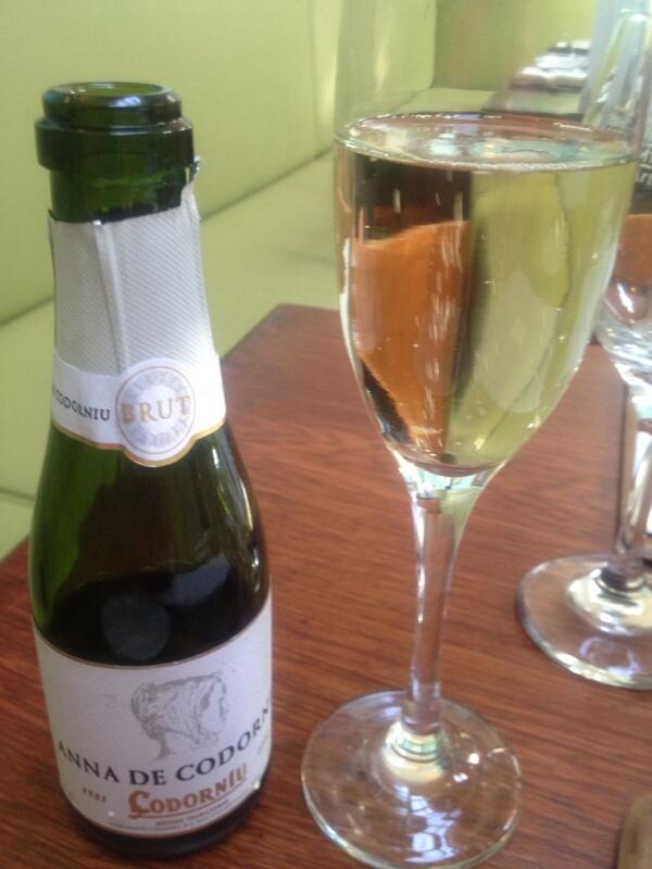 mcgevers's tweet photo. Mini prosecco off a sunny Saturday afternoon....don't mind if I do :) http://t.co/6nk1InZTra