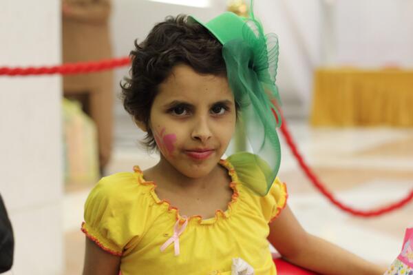 Be_Positive_pnu's tweet photo. طفلة في صالون الشعر والمكياج والأضافر - في ركن الحملة - #مركز_الملك_فهد_الثقافي ١٦ مايو #be_positive_pnu #pnu_m1 http://t.co/yS5lkutVzj
