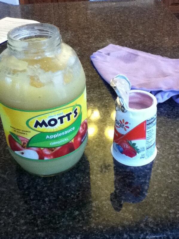 C_Hansmeyer6's tweet photo. My diet as of yesterday! #yum #teethprobs http://t.co/VRnkRKtlgj