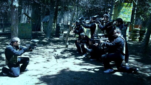 Umtkuru's tweet photo. 9 vs 1 siz hepiniz - ben tek http://t.co/6U7GPeSpbm