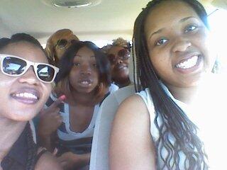 LadyButler's tweet photo. Beach bound TURNUP http://t.co/La1ZbSGpTP