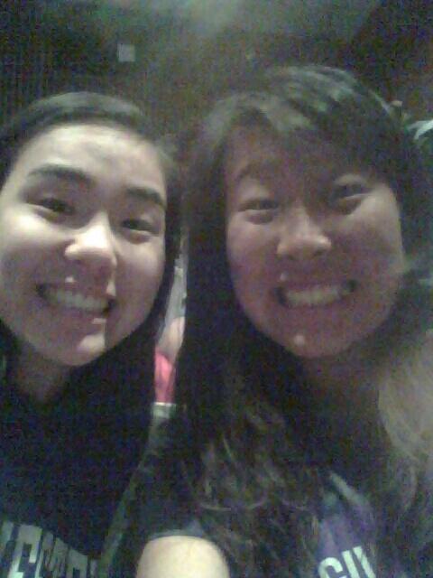 seeyoushar's tweet image. @amesxu and i give back so that others can be as happy as we are at NU! #whyigiveback #dubdublove