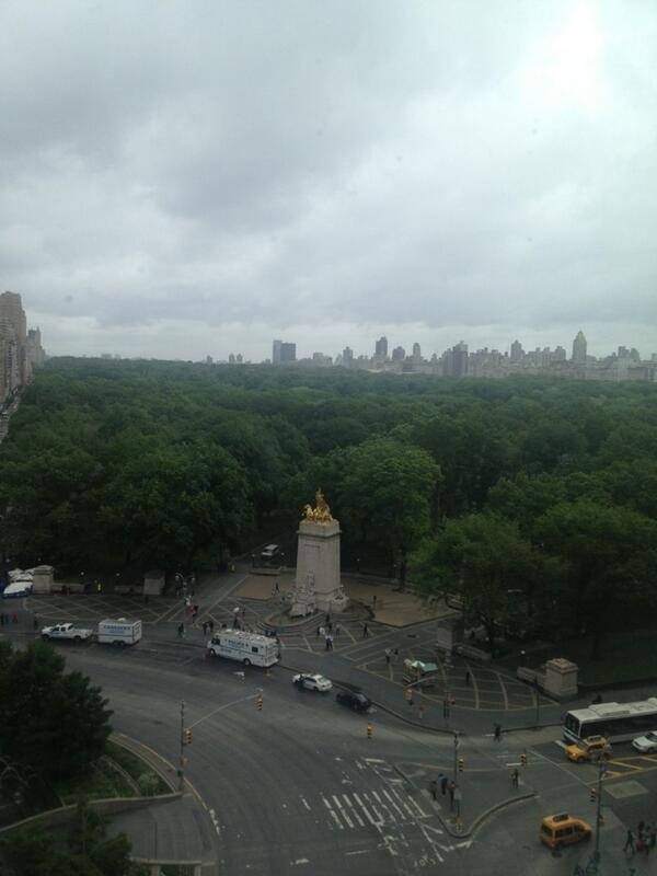 katellington's tweet photo. Having #nyc brunch @robertnyc with @See_Doc_Run @madmuseum #medhum with a view http://t.co/qa51KaS8M9