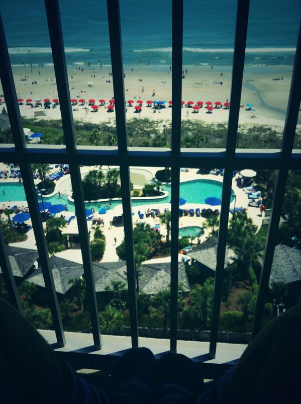 MiZzStar24's tweet photo. I'm about too hit the pool ASAP http://t.co/zxtVohOOZb