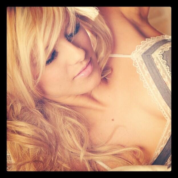 Mmm can't I just lay in bed all day? <3 #dreamers #cuddles #beautiful #Playboy #Playmate http://t.co