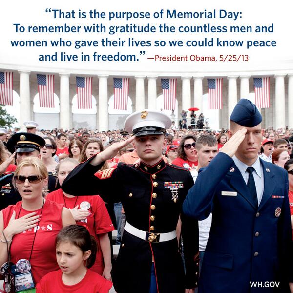 ObamaWhiteHouse's tweet photo. This #MemorialDay weekend, let's all hold our fallen heroes in our hearts: http://t.co/mRPqwYhxOe http://t.co/KMLrU4YJ05